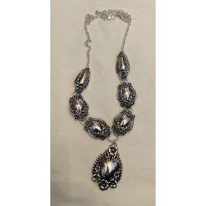 Icon Collection Silver Tone Necklace Pendant Links Baroque Flowers 18” - 21”